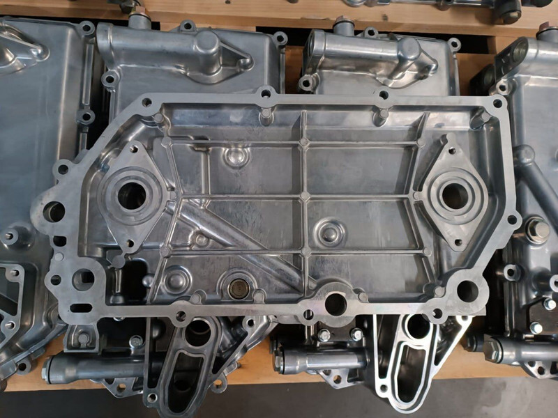 Scania HOUSING - Ölkühler für LKW: das Bild 4 Scania HOUSING - Ölkühler für LKW: das Bild 4