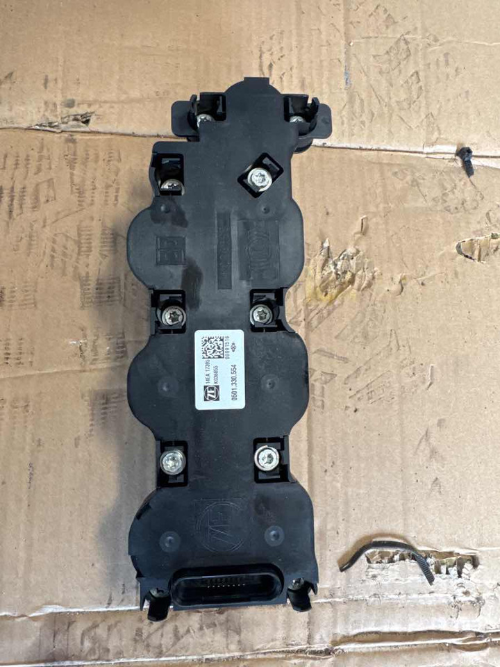MAN CONTROL UNIT 81.32690-6072 - Getriebe und Teile für LKW: das Bild 1 MAN CONTROL UNIT 81.32690-6072 - Getriebe und Teile für LKW: das Bild 1