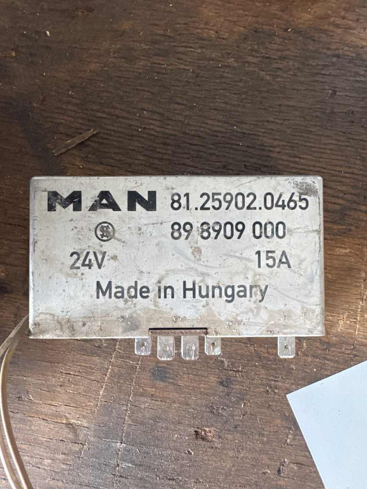 MAN ECU 81.25902-0465 - Elektrische Ausrüstung für LKW: das Bild 1 MAN ECU 81.25902-0465 - Elektrische Ausrüstung für LKW: das Bild 1