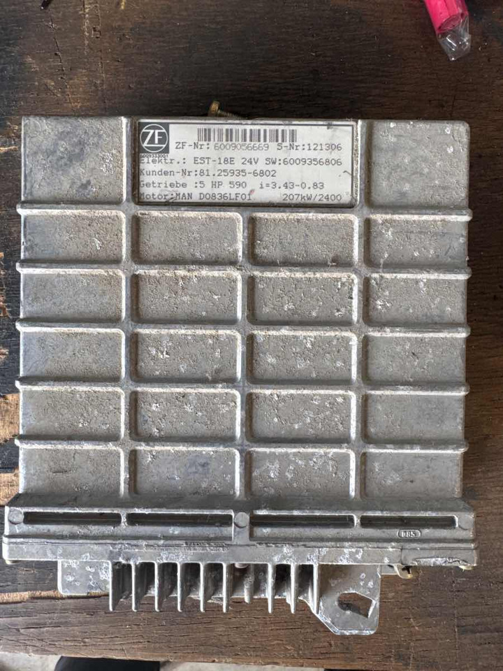 MAN ECU EST 81.25935-6802 - Elektrische Ausrüstung für LKW: das Bild 1 MAN ECU EST 81.25935-6802 - Elektrische Ausrüstung für LKW: das Bild 1
