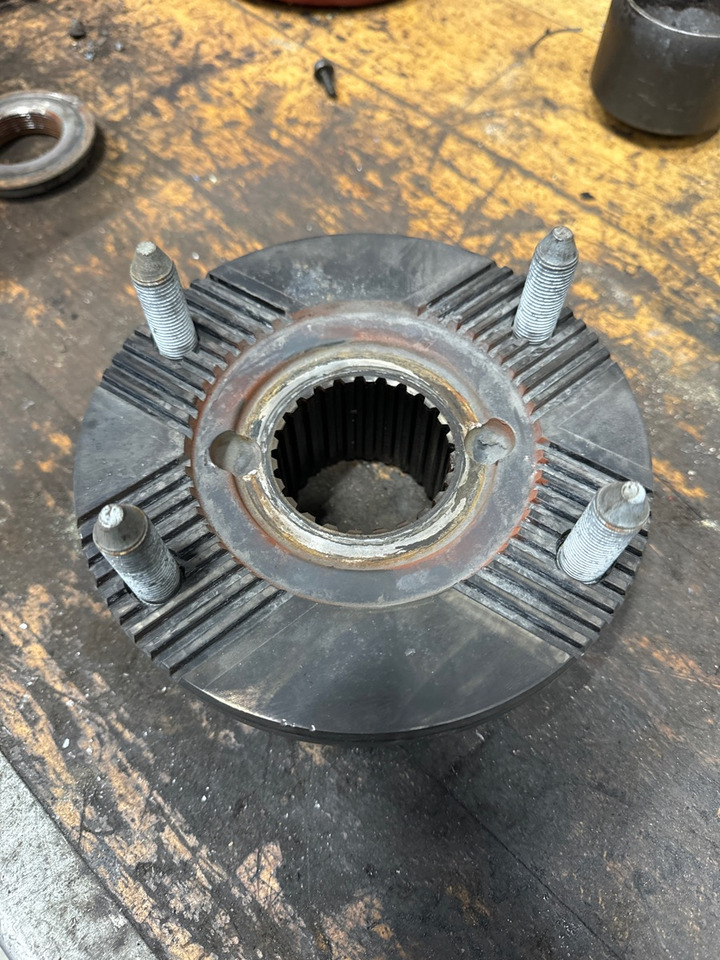 MAN OUTPUT FLANGE 81.39115-0525 - Getriebe und Teile für LKW: das Bild 1 MAN OUTPUT FLANGE 81.39115-0525 - Getriebe und Teile für LKW: das Bild 1
