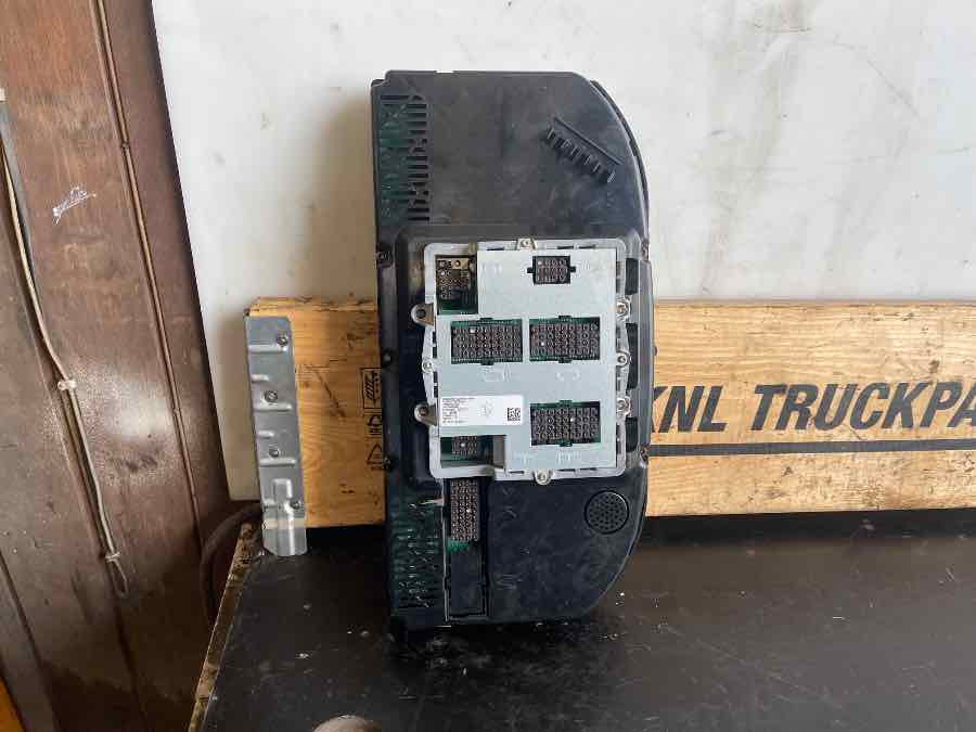 MERCEDES CLUSTER INSTRUMENT A0054466921 - Armaturenbrett für Bus: das Bild 2 MERCEDES CLUSTER INSTRUMENT A0054466921 - Armaturenbrett für Bus: das Bild 2