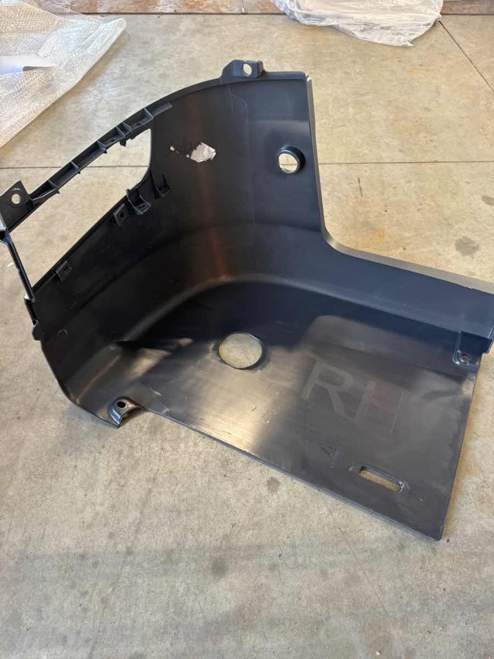 SCANIA BUMPER COVER 2295950 - Karosserie und Außen für LKW: das Bild 2 SCANIA BUMPER COVER 2295950 - Karosserie und Außen für LKW: das Bild 2