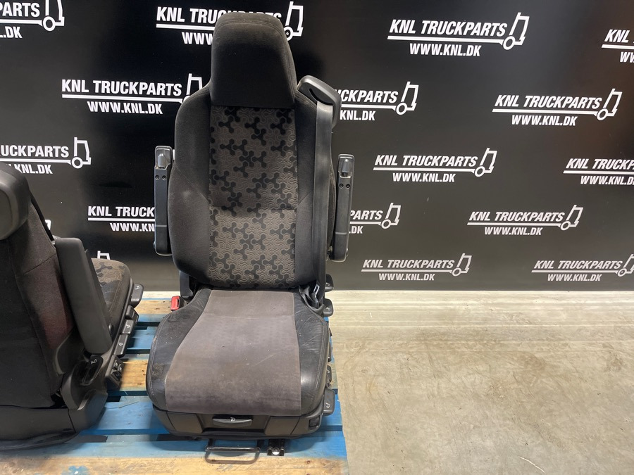 SCANIA DRIVER SEAT - Fahrerhaus und Interieur für LKW: das Bild 1 SCANIA DRIVER SEAT - Fahrerhaus und Interieur für LKW: das Bild 1