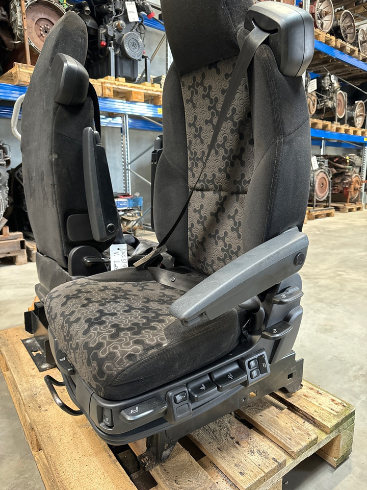 SCANIA DRIVER SEAT NGR - Fahrerhaus und Interieur für LKW: das Bild 3 SCANIA DRIVER SEAT NGR - Fahrerhaus und Interieur für LKW: das Bild 3