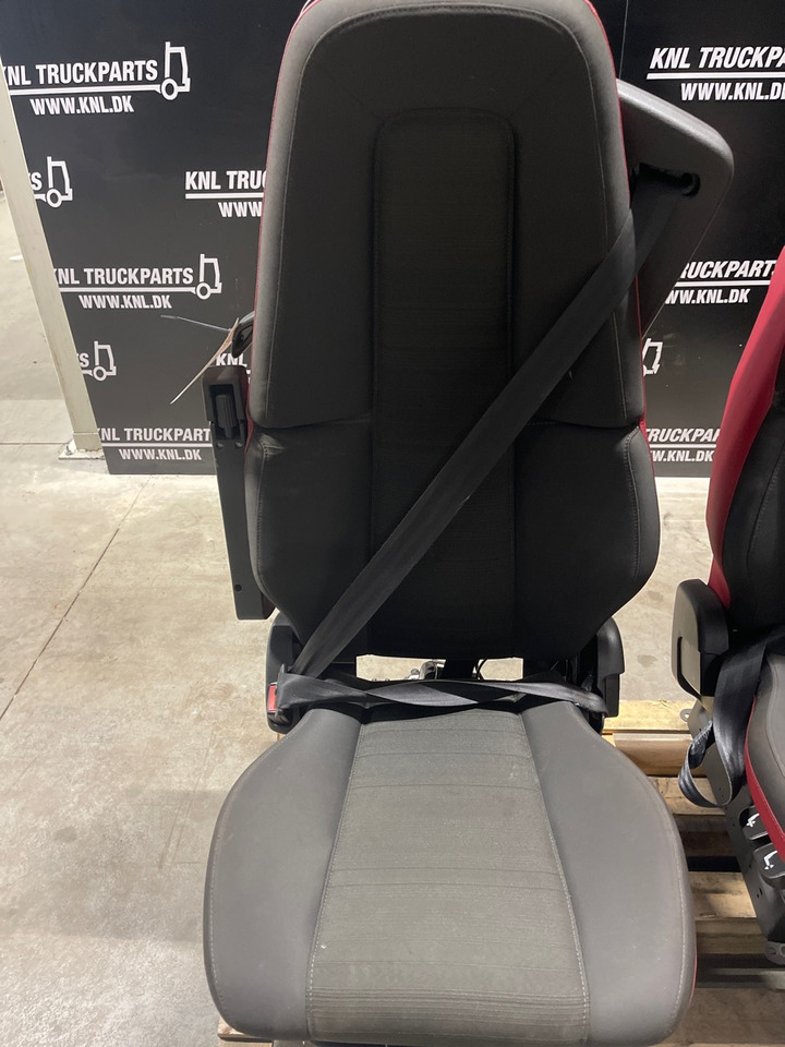 VOLVO DRIVER SEAT - Fahrerhaus und Interieur für LKW: das Bild 4 VOLVO DRIVER SEAT - Fahrerhaus und Interieur für LKW: das Bild 4
