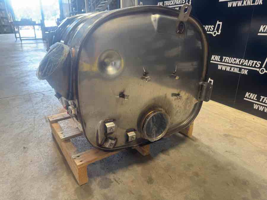 VOLVO EXHAUST 24617946 - Auspuff/ Abgasanlage für LKW: das Bild 1 VOLVO EXHAUST 24617946 - Auspuff/ Abgasanlage für LKW: das Bild 1
