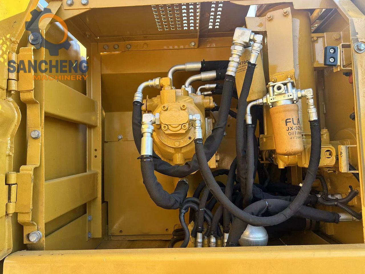 Kettenbagger CATERPILLAR 320B: das Bild 8