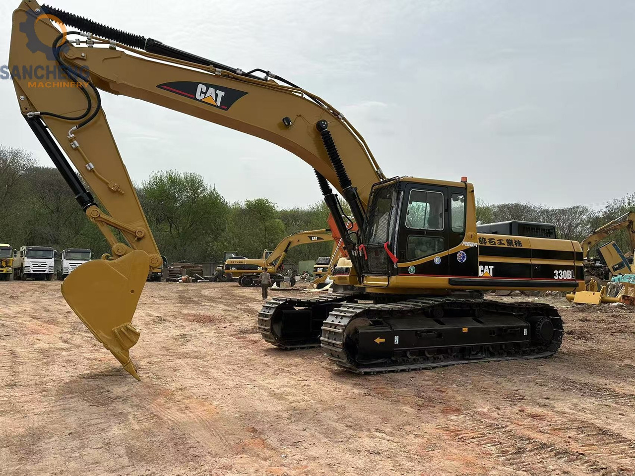 Kettenbagger CATERPILLAR 330BL: das Bild 6