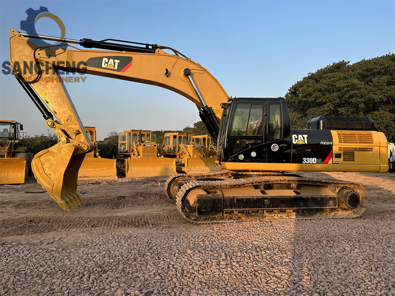 CATERPILLAR 330D2L - Kettenbagger: das Bild 2 CATERPILLAR 330D2L - Kettenbagger: das Bild 2