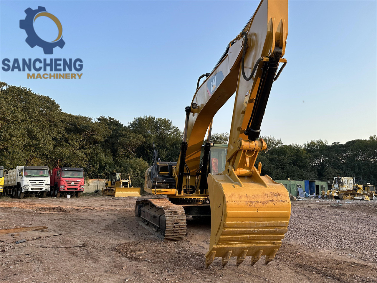 Kettenbagger CATERPILLAR 330D2L: das Bild 11