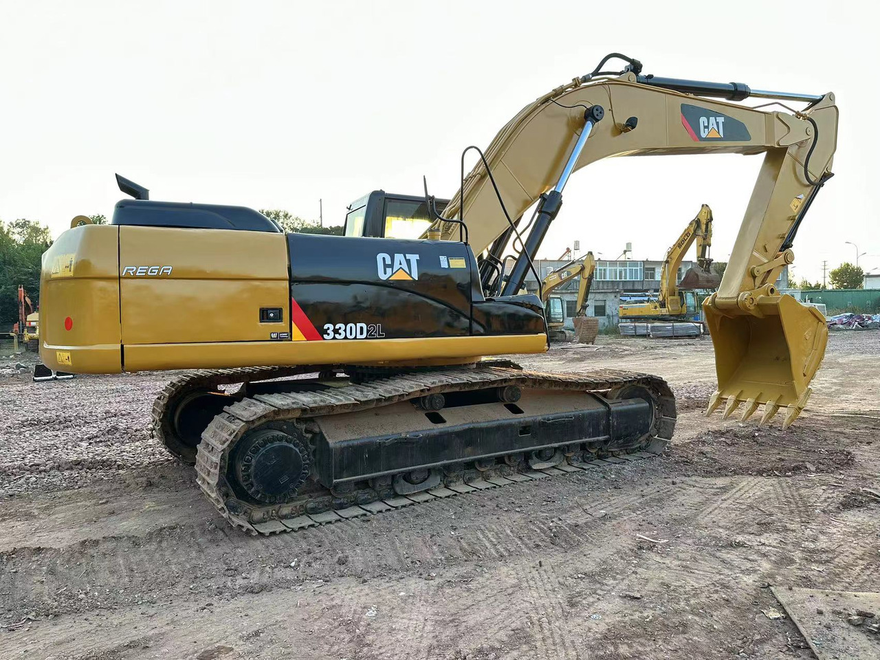 CATERPILLAR 330D2L excavator - Kettenbagger: das Bild 1 CATERPILLAR 330D2L excavator - Kettenbagger: das Bild 1
