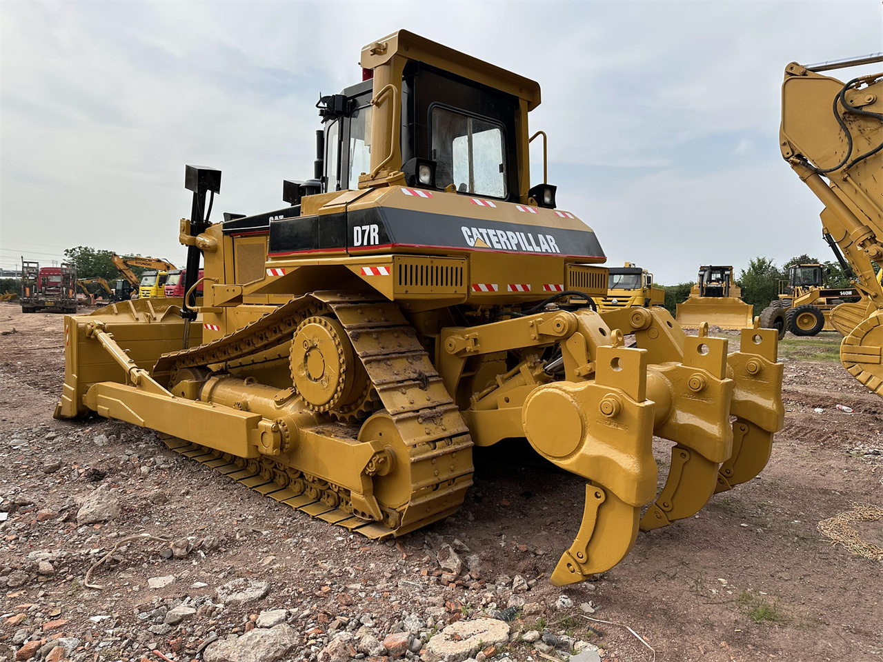 Bulldozer CATERPILLAR D7R: das Bild 6