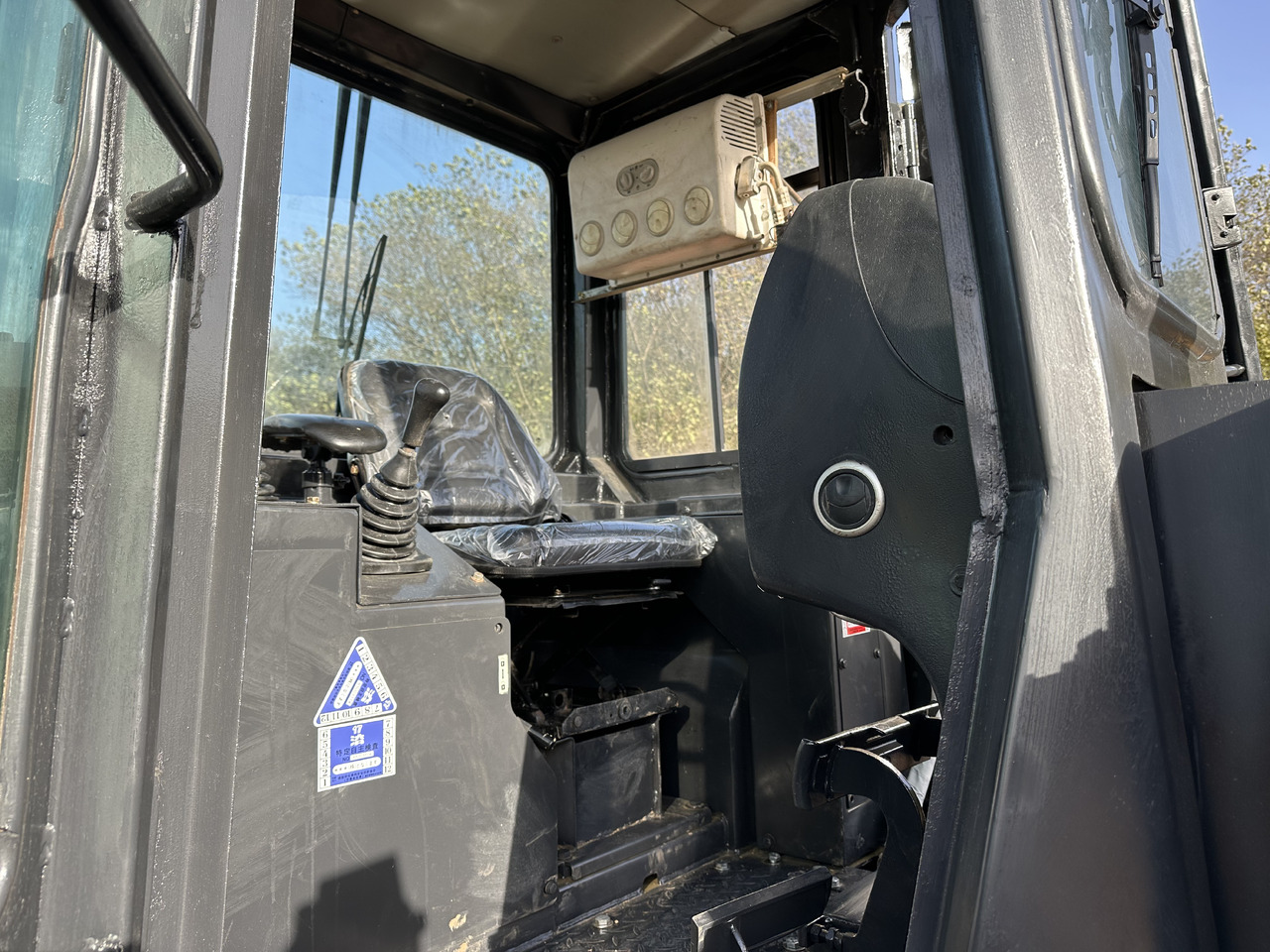 Bulldozer SHANTUI SD22: das Bild 10