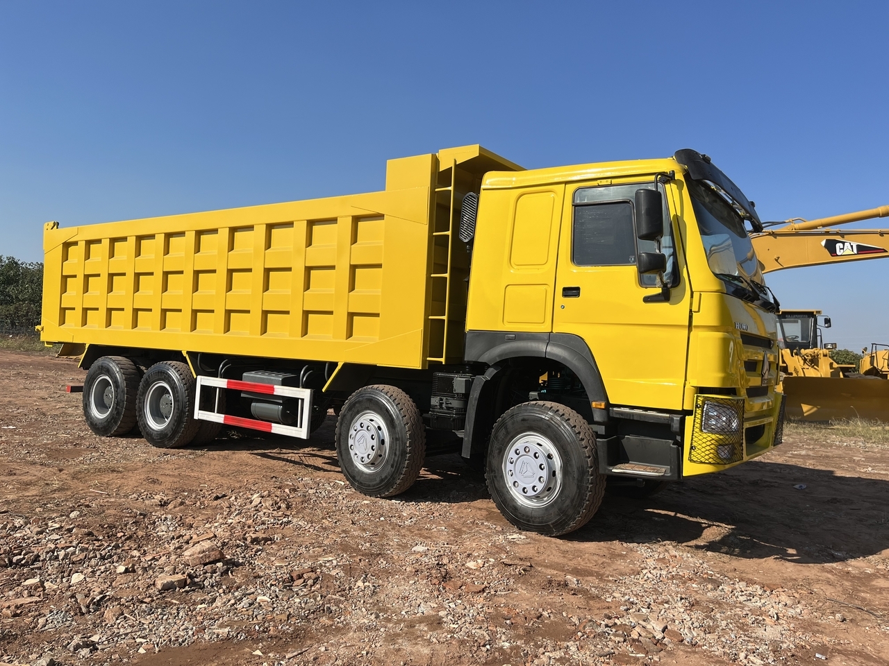 SINOTRUK HOWO 371 Dump Truck 8x4 - Kipper: das Bild 1 SINOTRUK HOWO 371 Dump Truck 8x4 - Kipper: das Bild 1
