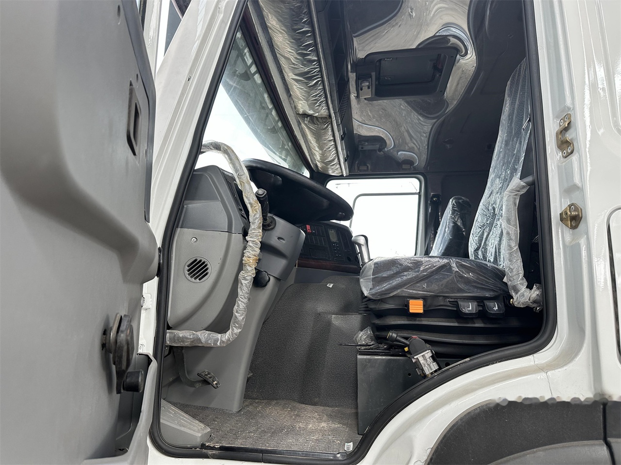 SINOTRUK HOWO 371 Dump Truck - Kipper: das Bild 5 SINOTRUK HOWO 371 Dump Truck - Kipper: das Bild 5