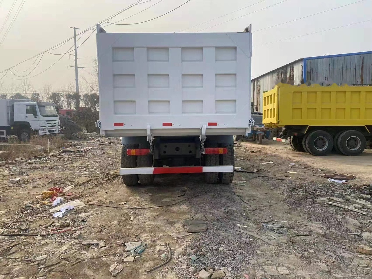 SINOTRUK HOWO 371 Tipper truck - Kipper: das Bild 3 SINOTRUK HOWO 371 Tipper truck - Kipper: das Bild 3