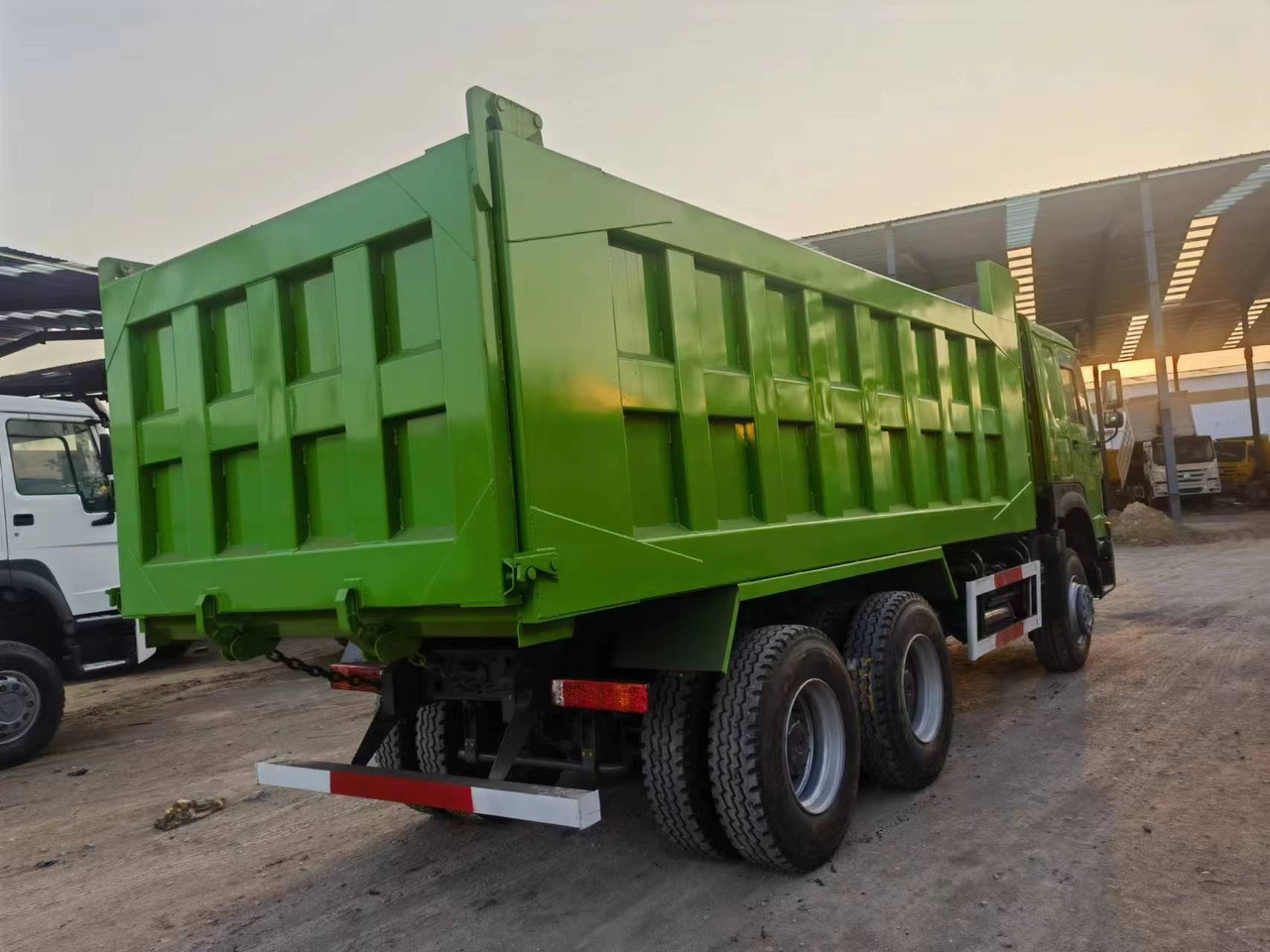 SINOTRUK HOWO 375 - Kipper: das Bild 5 SINOTRUK HOWO 375 - Kipper: das Bild 5