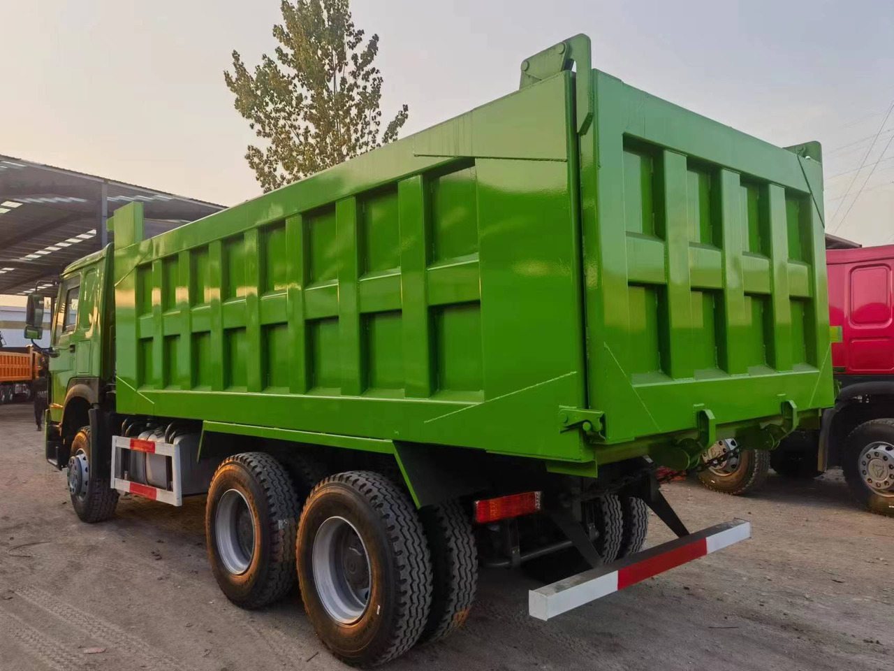 SINOTRUK HOWO 375 - Kipper: das Bild 3 SINOTRUK HOWO 375 - Kipper: das Bild 3