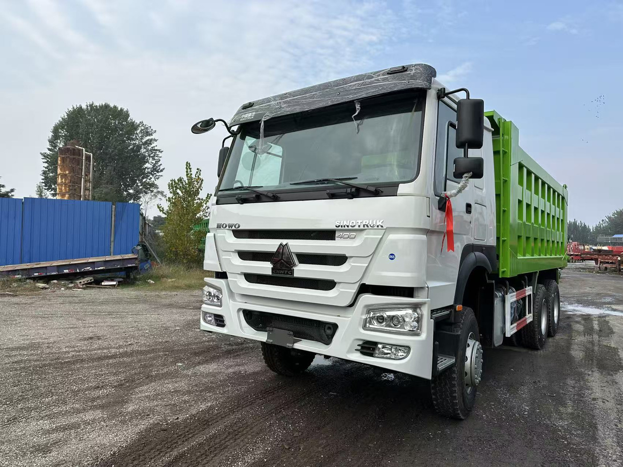 SINOTRUK HOWO 400HP 6X4 Tipper Truck - Kipper: das Bild 4 SINOTRUK HOWO 400HP 6X4 Tipper Truck - Kipper: das Bild 4