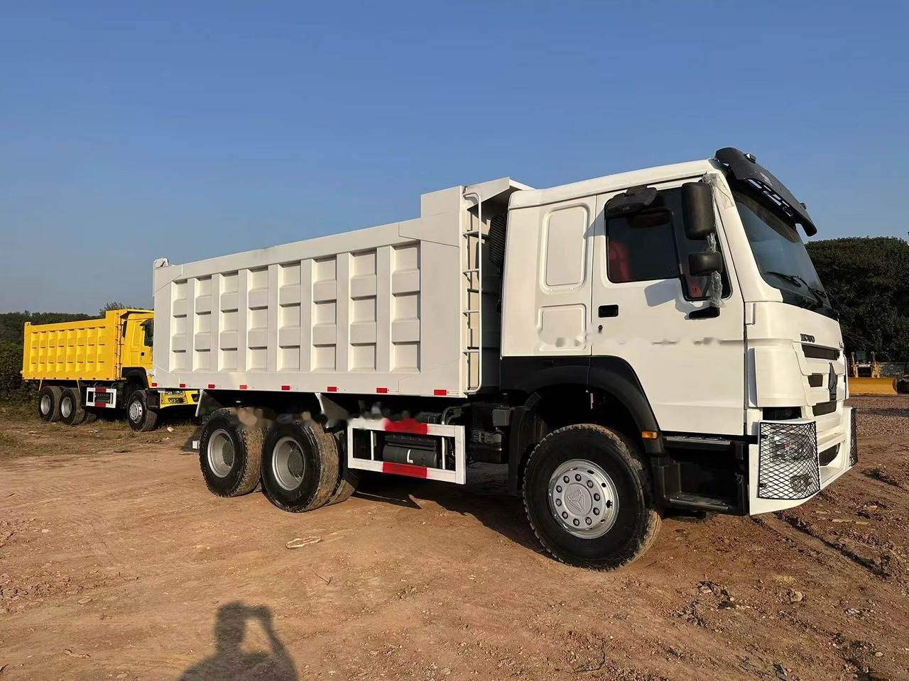 SINOTRUK HOWO HOWO 371 6x4 - Kipper: das Bild 5 SINOTRUK HOWO HOWO 371 6x4 - Kipper: das Bild 5