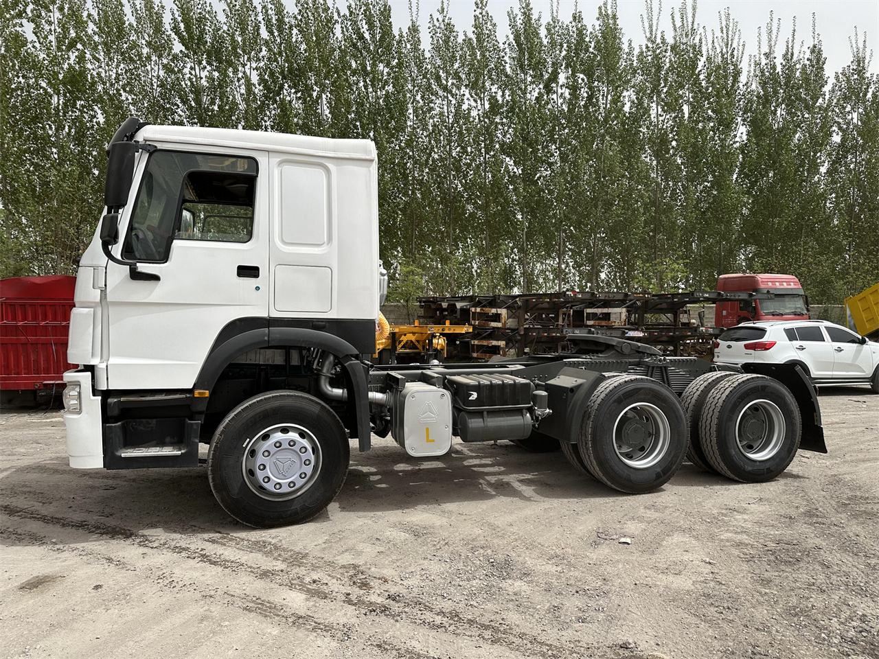 SINOTRUK Howo 371 Truck Head - Sattelzugmaschine: das Bild 5 SINOTRUK Howo 371 Truck Head - Sattelzugmaschine: das Bild 5