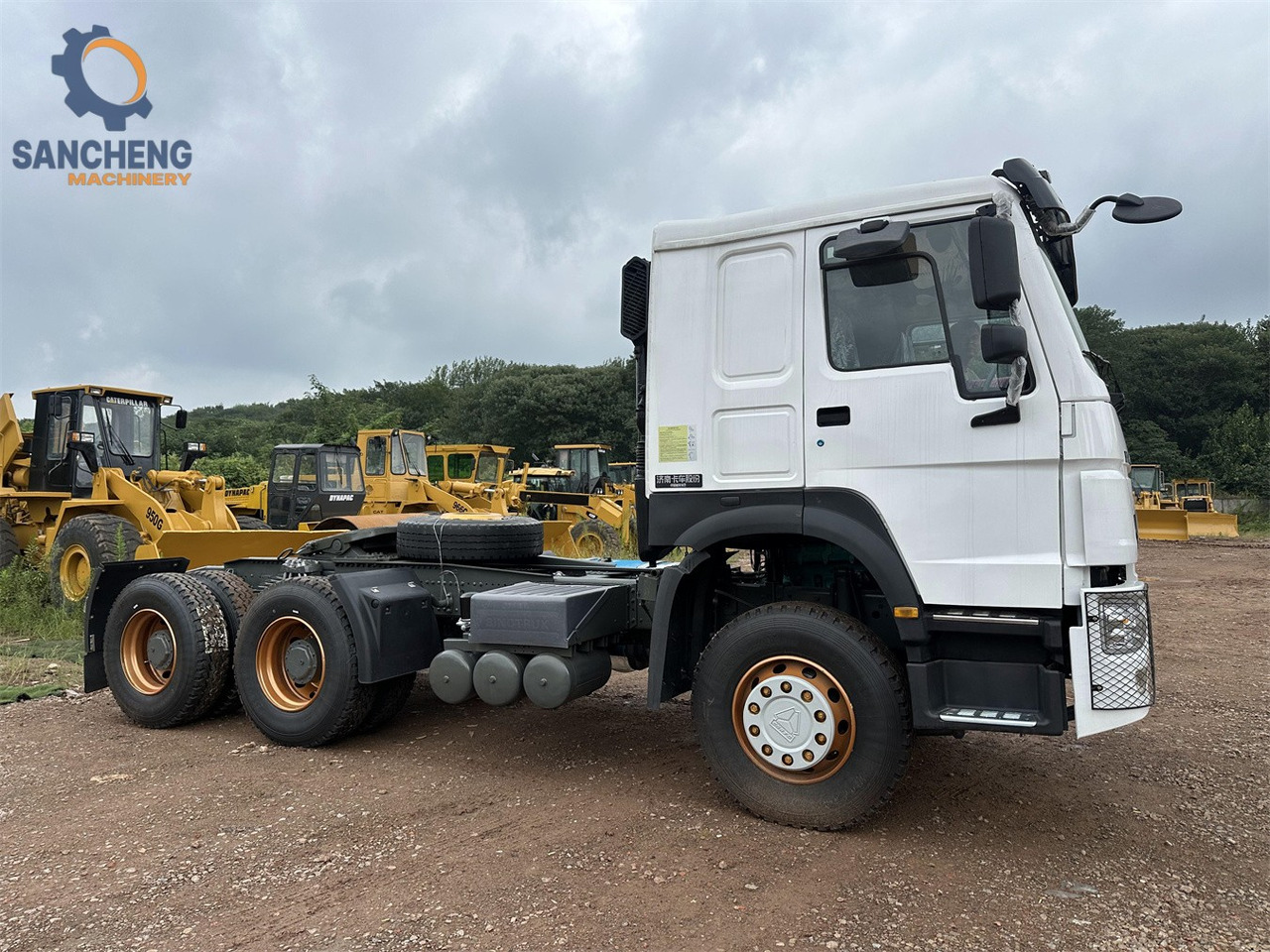 SINOTRUK Howo tractor unit 420hp - Sattelzugmaschine: das Bild 2 SINOTRUK Howo tractor unit 420hp - Sattelzugmaschine: das Bild 2