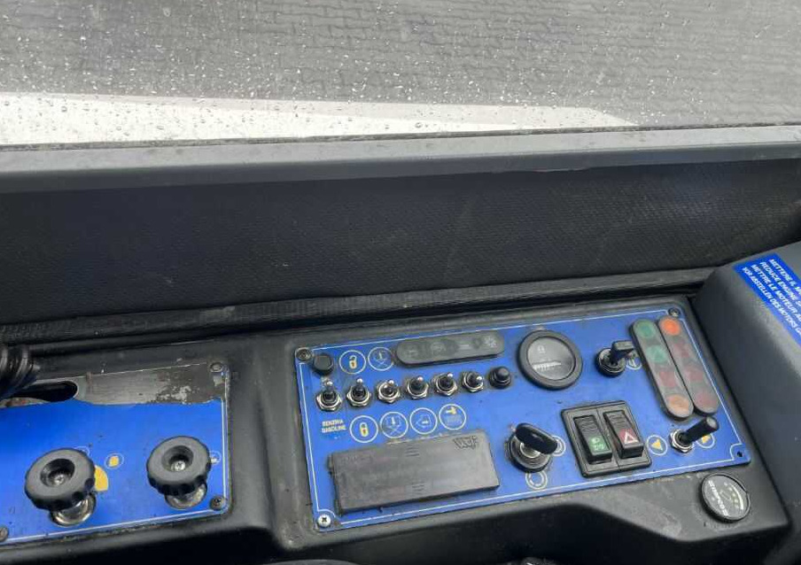 Kehrsaugmaschine Dulevo 100BK: das Bild 6