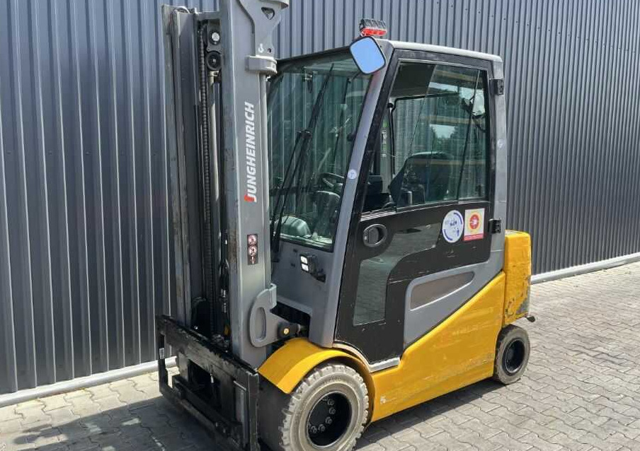 Jungheinrich EFGS30 - Elektrostapler: das Bild 1 Jungheinrich EFGS30 - Elektrostapler: das Bild 1