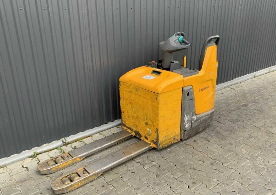 Jungheinrich ERE225 - Niederhubwagen: das Bild 1 Jungheinrich ERE225 - Niederhubwagen: das Bild 1