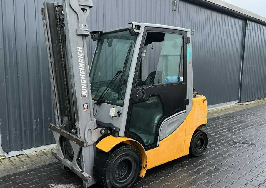 Jungheinrich TFG430s - Treibgasstapler: das Bild 1 Jungheinrich TFG430s - Treibgasstapler: das Bild 1