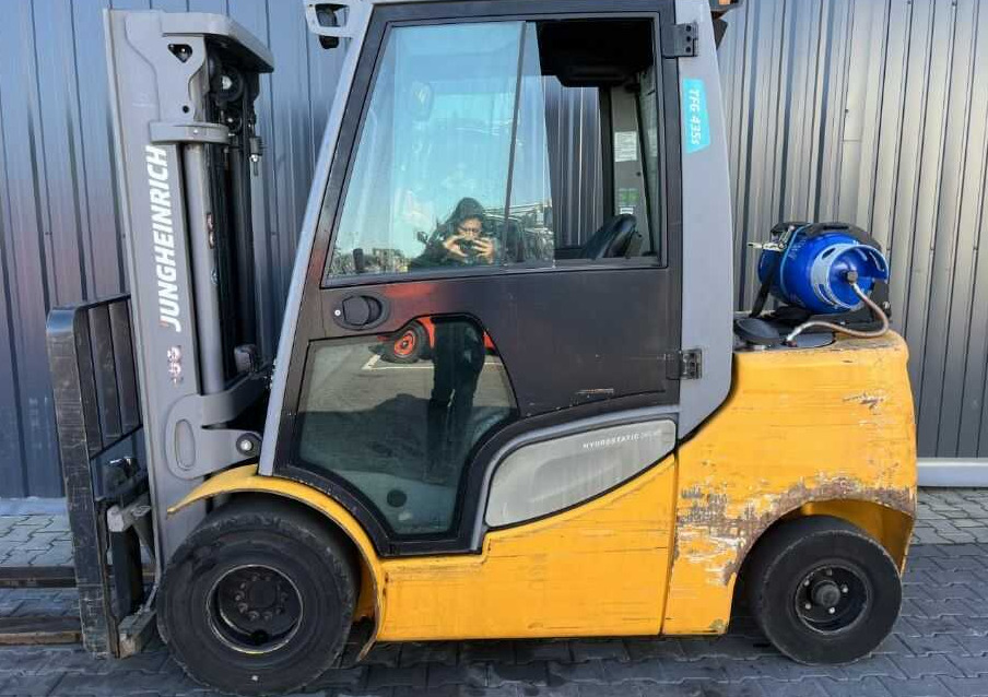 Jungheinrich TFG435s - Treibgasstapler: das Bild 2 Jungheinrich TFG435s - Treibgasstapler: das Bild 2