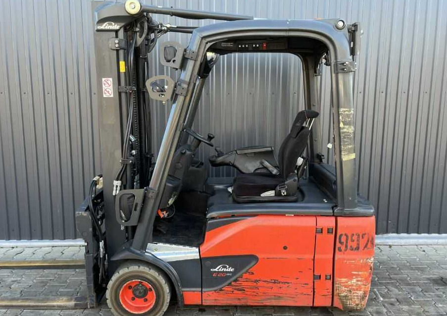 Linde E20L-02 - Elektrostapler: das Bild 2 Linde E20L-02 - Elektrostapler: das Bild 2