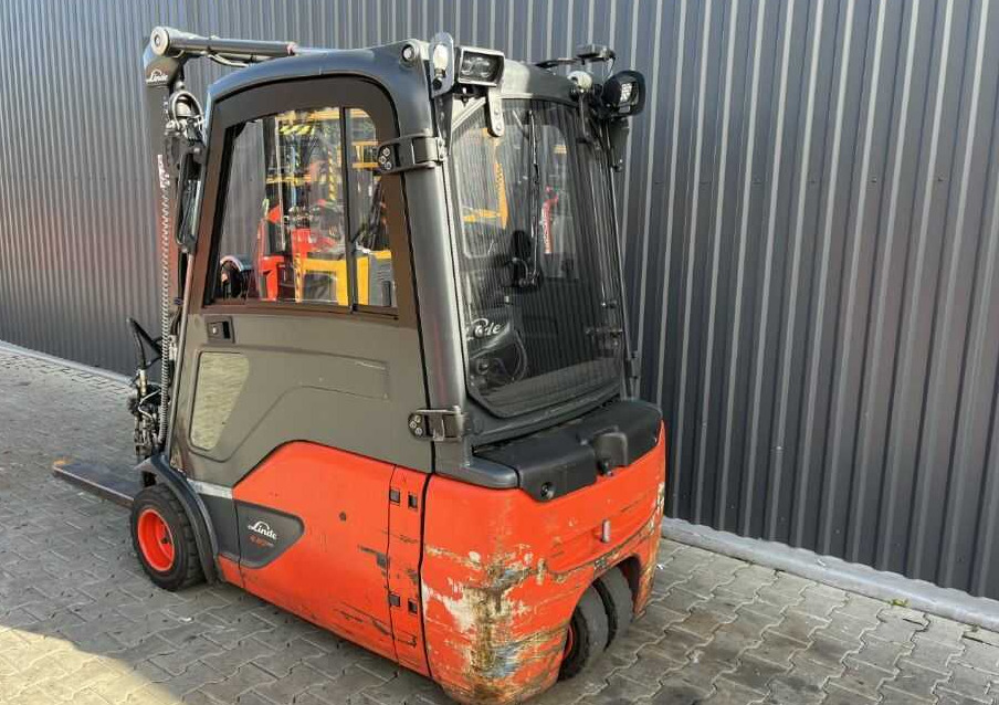 Linde E20L-02 - Elektrostapler: das Bild 3 Linde E20L-02 - Elektrostapler: das Bild 3