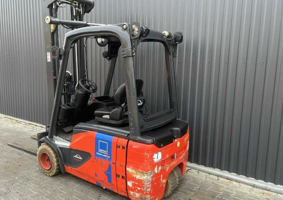 Linde E20L-02 - Elektrostapler: das Bild 3 Linde E20L-02 - Elektrostapler: das Bild 3