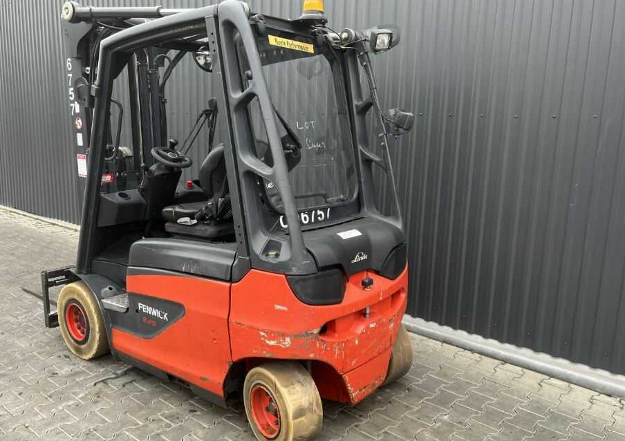 Linde E25-01 - Elektrostapler: das Bild 3 Linde E25-01 - Elektrostapler: das Bild 3
