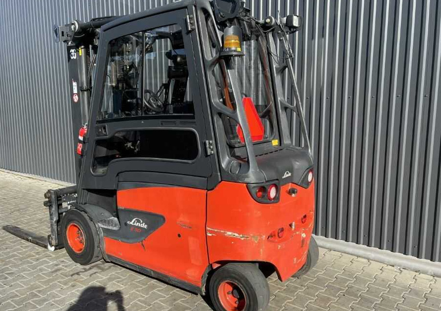 Linde E30H-01/600 - Elektrostapler: das Bild 3 Linde E30H-01/600 - Elektrostapler: das Bild 3
