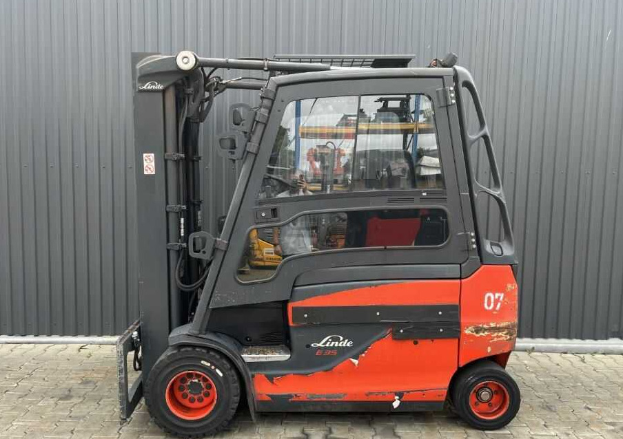 Linde E35HL-01 - Elektrostapler: das Bild 2 Linde E35HL-01 - Elektrostapler: das Bild 2