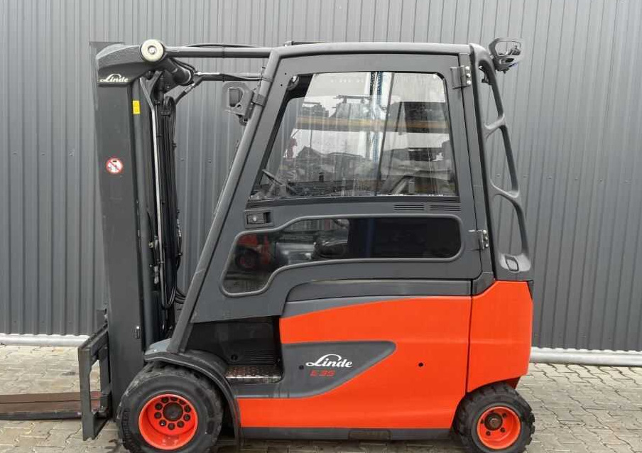 Linde E35HL-01 - Elektrostapler: das Bild 2 Linde E35HL-01 - Elektrostapler: das Bild 2