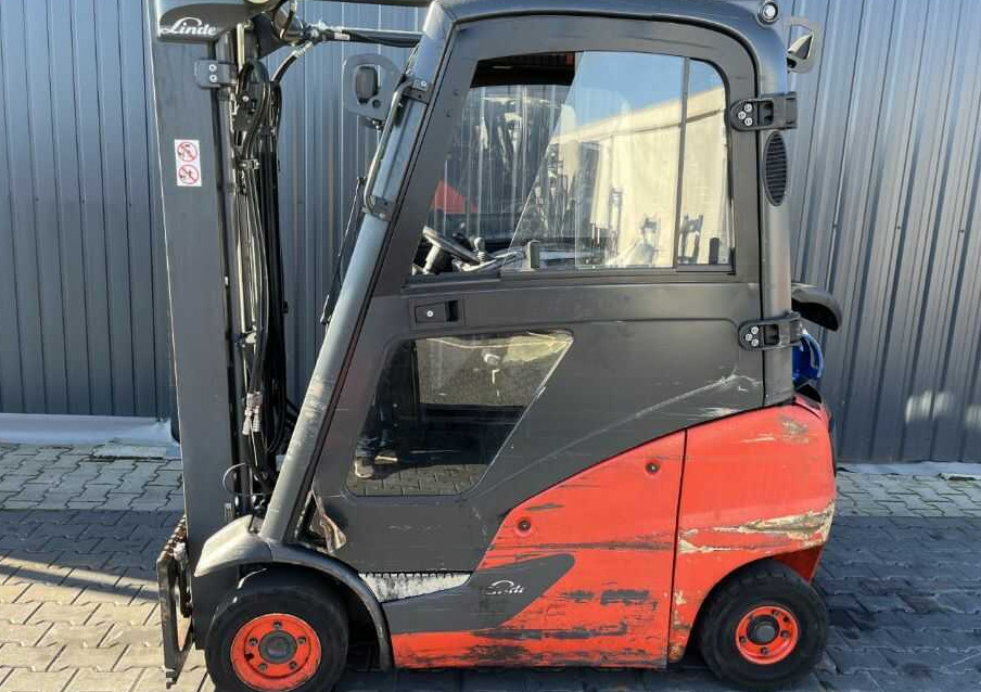 Linde H18T-01 - Treibgasstapler: das Bild 2 Linde H18T-01 - Treibgasstapler: das Bild 2