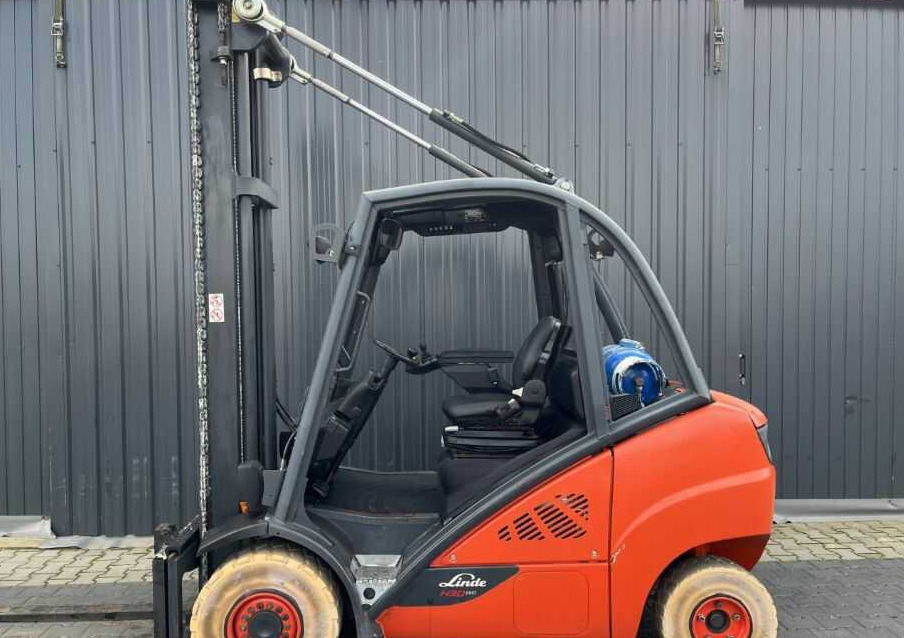 Linde H30T-01 - Treibgasstapler: das Bild 2 Linde H30T-01 - Treibgasstapler: das Bild 2