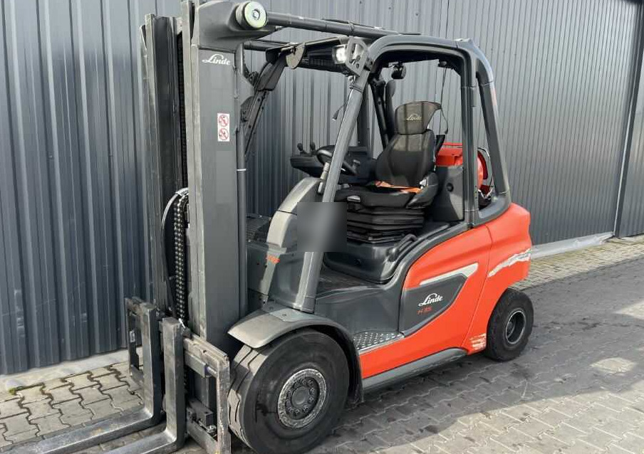 Linde H35T-01 - Treibgasstapler: das Bild 1 Linde H35T-01 - Treibgasstapler: das Bild 1