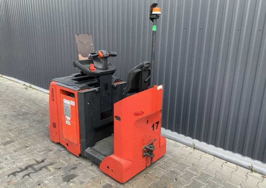 Linde P30C - Schleppfahrzeug: das Bild 3 Linde P30C - Schleppfahrzeug: das Bild 3