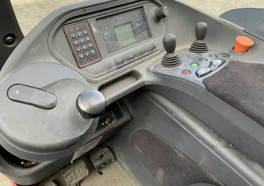 Linde R14HD-01 - Schubmaststapler: das Bild 5 Linde R14HD-01 - Schubmaststapler: das Bild 5