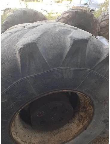 Michelin 18R19.5XF - Felgen und Reifen: das Bild 1 Michelin 18R19.5XF - Felgen und Reifen: das Bild 1