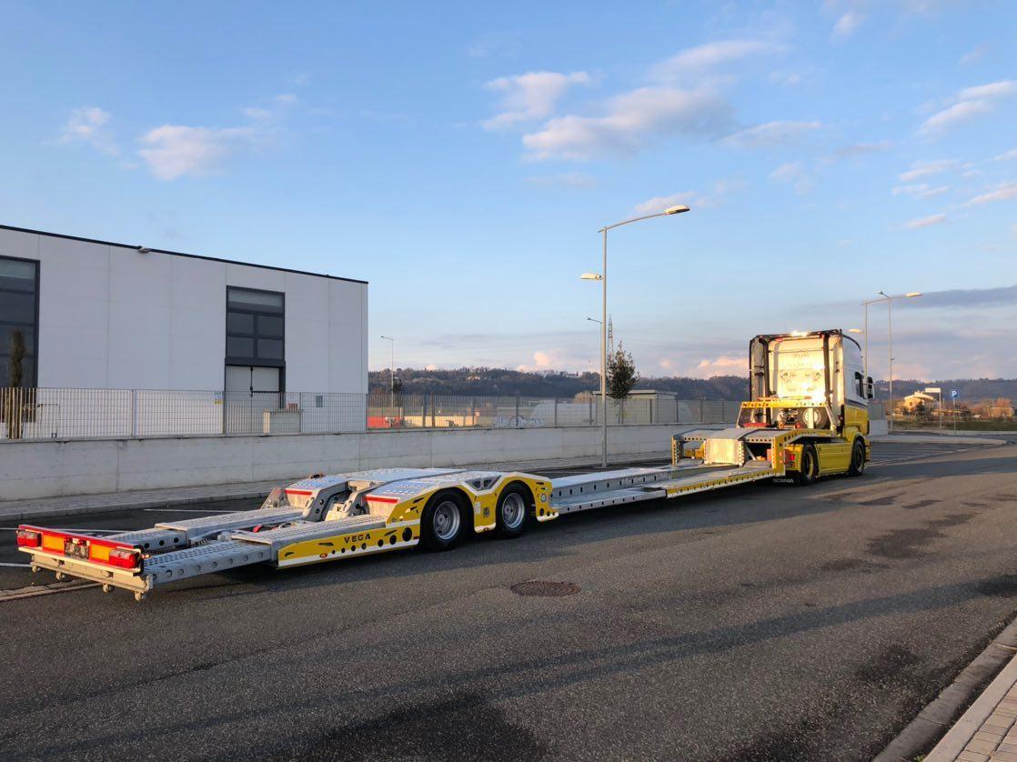 Autotransporter Auflieger Für die Beförderung von schwere Technik, Zustand - NEU VEGA-S (2 AXLE TRUCK CARRIER): das Bild 7