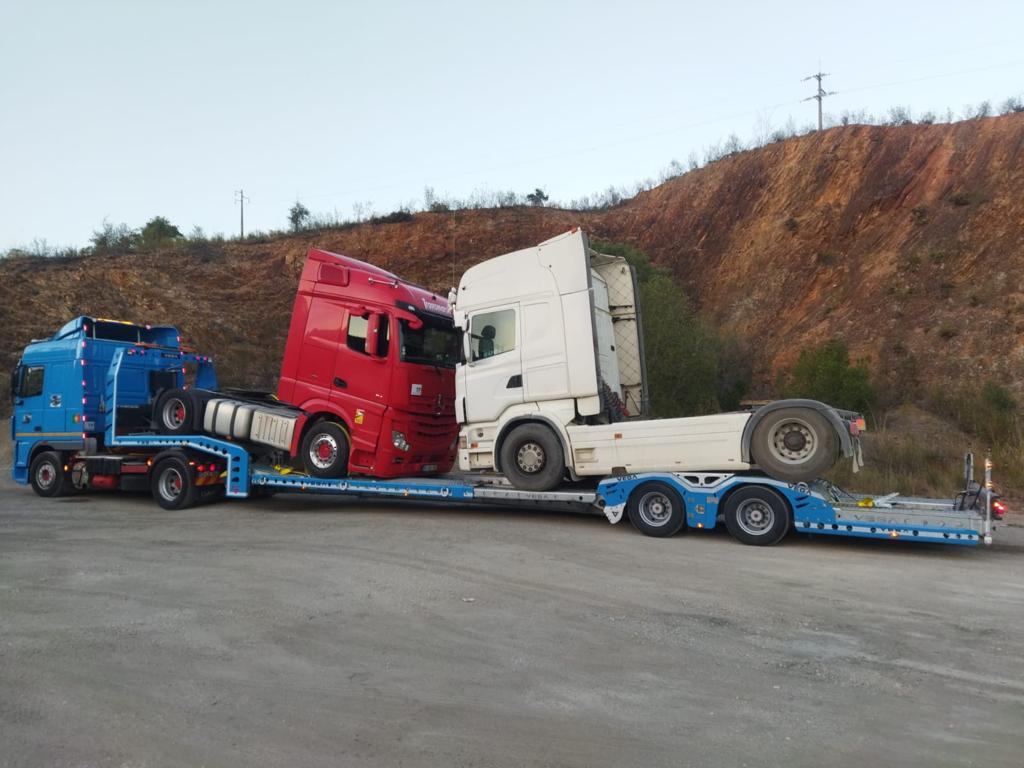 Autotransporter Auflieger Für die Beförderung von schwere Technik, Zustand - NEU VEGA-S (2 AXLE TRUCK CARRIER): das Bild 15