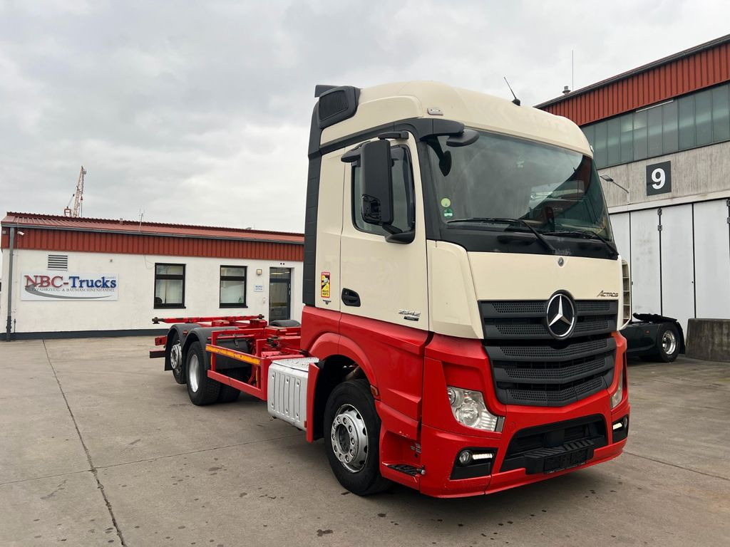 Mercedes-Benz ACTROS 2542 * RETARDER * KLIMA * LIFTACHSE * - Containerwagen/ Wechselfahrgestell LKW: das Bild 3 Mercedes-Benz ACTROS 2542 * RETARDER * KLIMA * LIFTACHSE * - Containerwagen/ Wechselfahrgestell LKW: das Bild 3