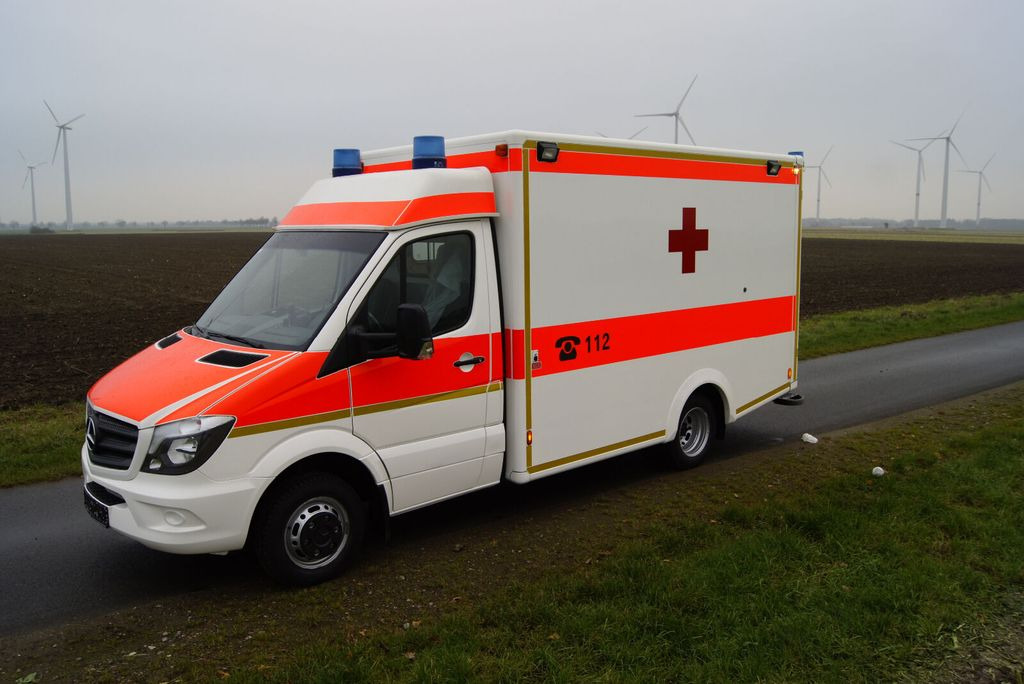 Mercedes-Benz Sprinter 516 // Mod. 2014 // 1 J Garantie // - Krankenwagen: das Bild 2 Mercedes-Benz Sprinter 516 // Mod. 2014 // 1 J Garantie // - Krankenwagen: das Bild 2
