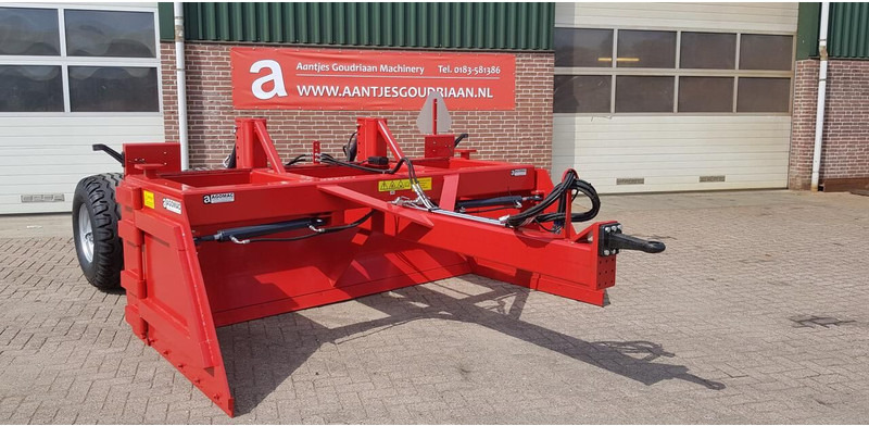 BIZON AGM kilverbak 3000 - Technik für Bodenbearbeitung: das Bild 4 BIZON AGM kilverbak 3000 - Technik für Bodenbearbeitung: das Bild 4